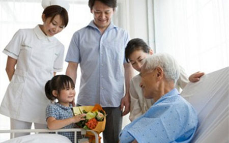 Điều trị ung thư với nước ion kiềm quan trọng nhất là tâm lý